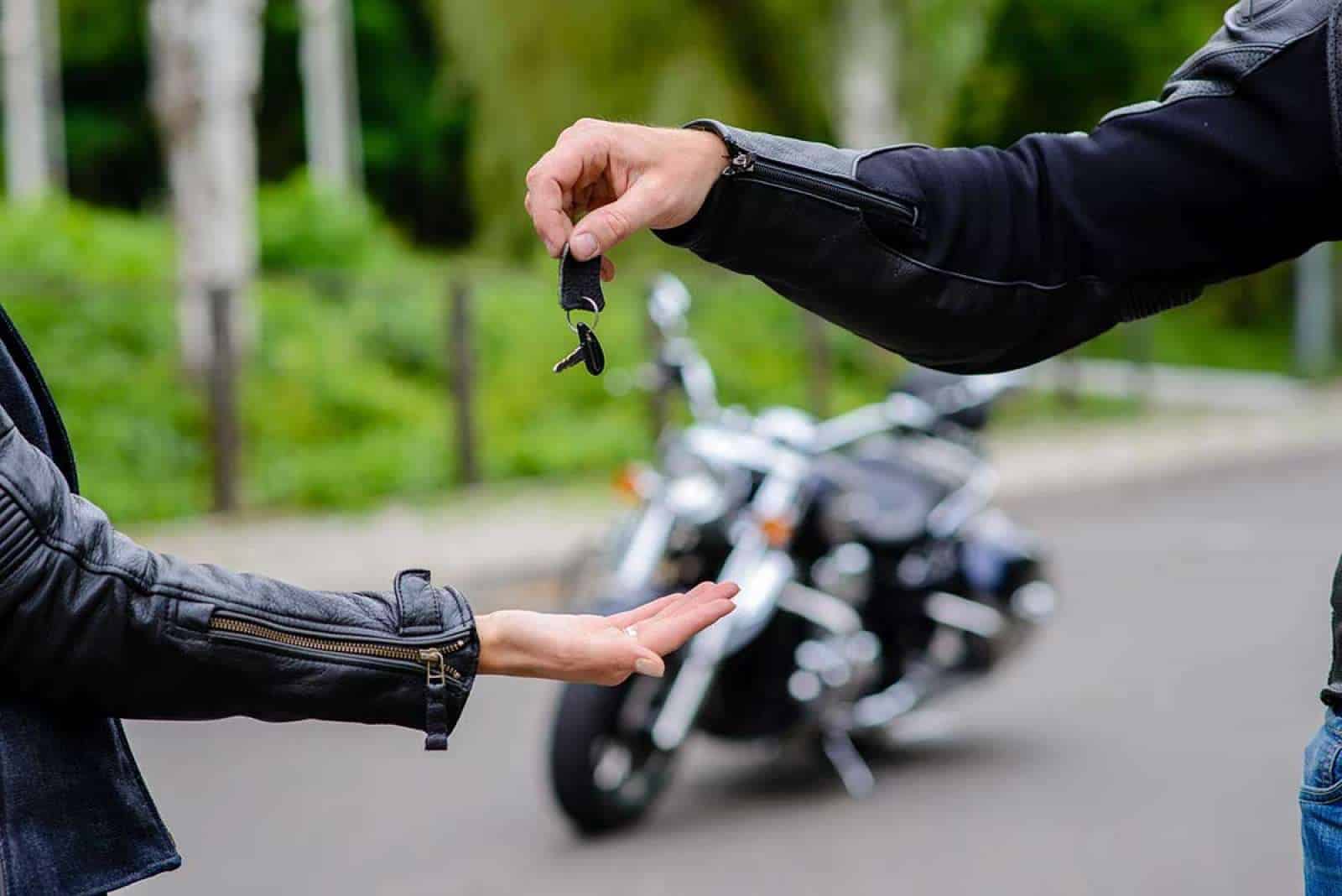 Get Fast Cash by Selling Your Motorcycle: Tips for a Successful Sale